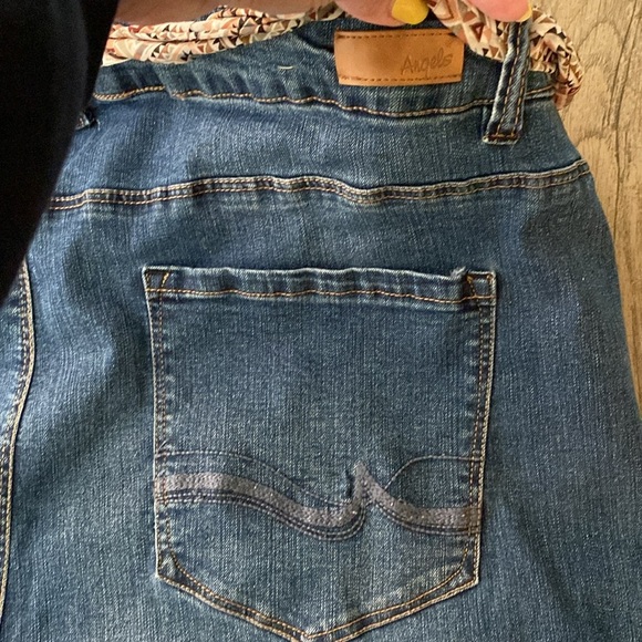 NWOT… Women’s Jeans Shorts with Size 24W - Picture 7 of 7